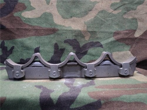 40mm L-60 Bofors four shot clip, solid center